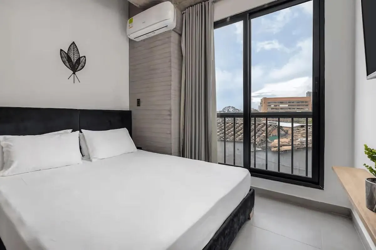 Poblado, 5 Min To San Lucas Plaza, Free Parking 315 Apartment Medellin